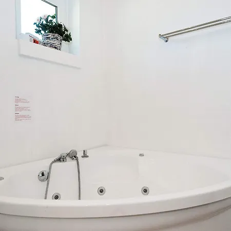 5 Star In Ega Ferienhaus