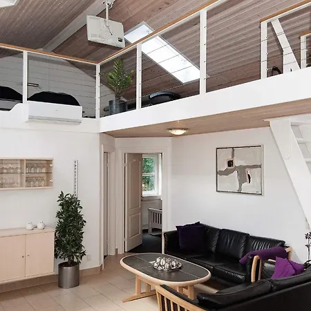 5 Star In Ega Åstrup